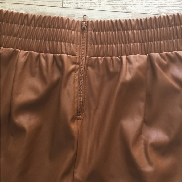 Leather pants - Picture 2 of 5